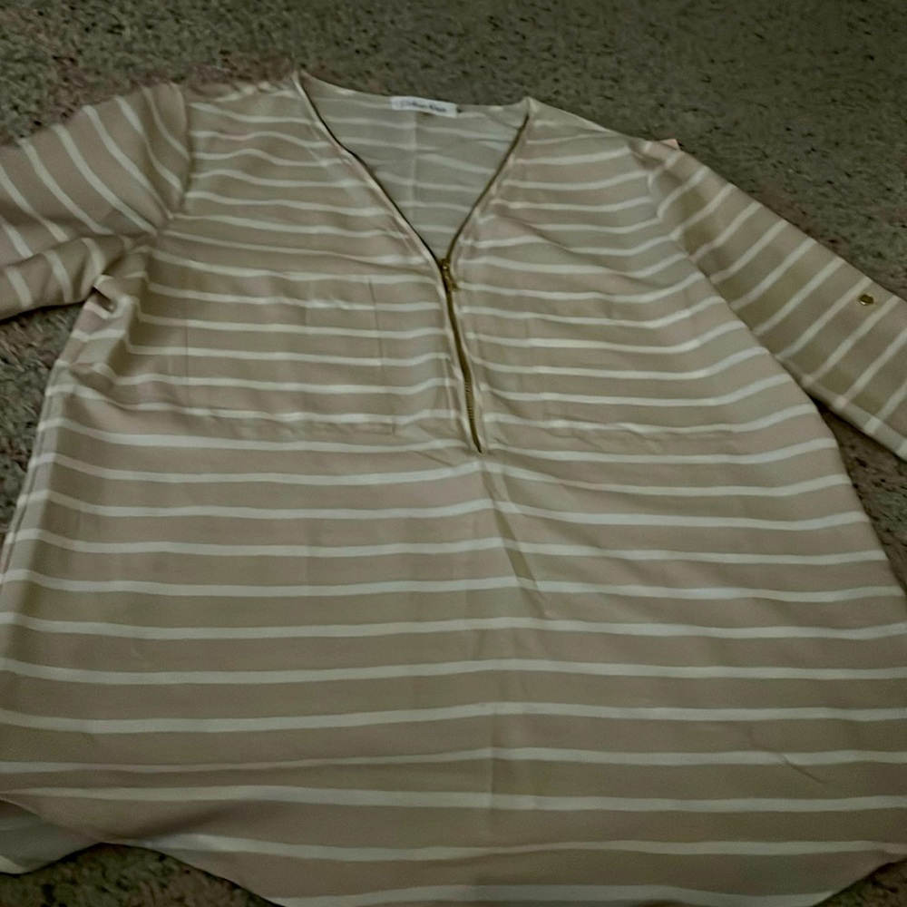 Calvin klien extra small top almost new